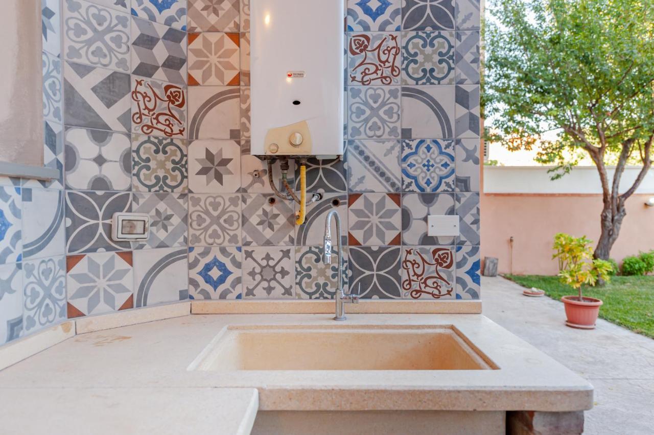 Uliveto' S Apartment Elmas Bagian luar foto