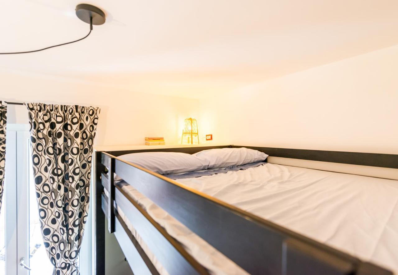 Uliveto' S Apartment Elmas Bagian luar foto