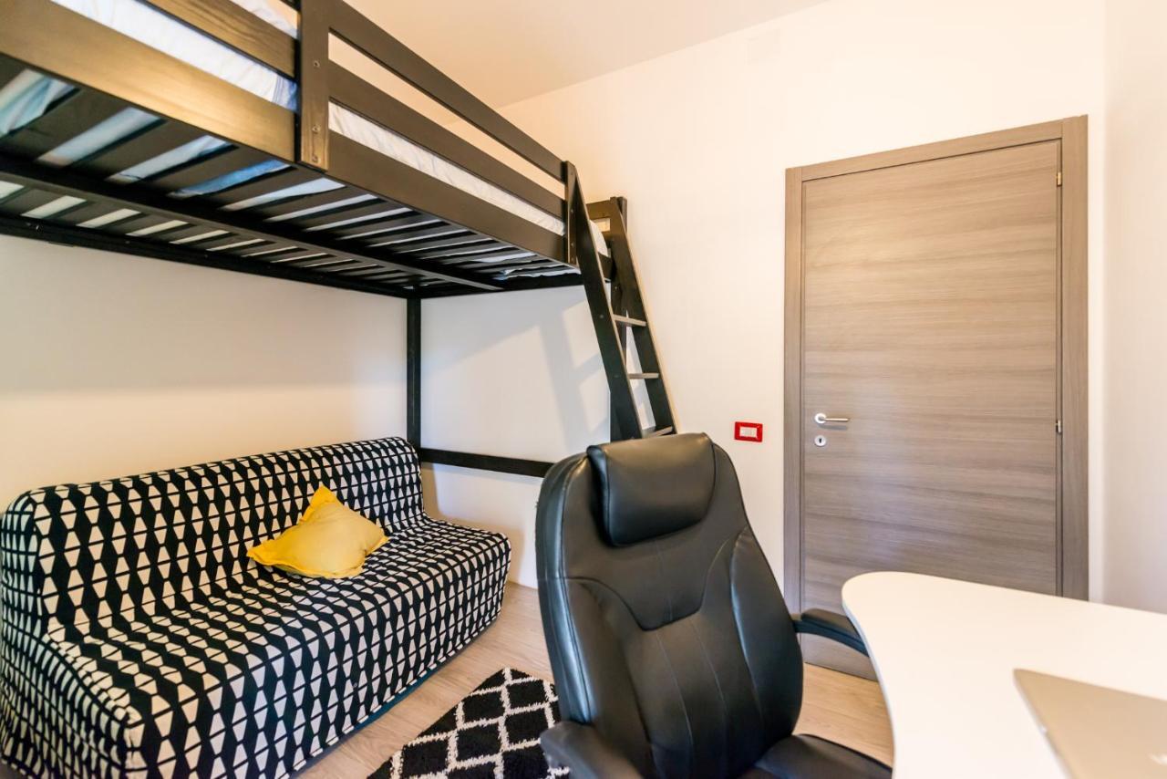 Uliveto' S Apartment Elmas Bagian luar foto